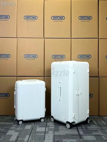 RIMOWA essential trunk plus suitcase