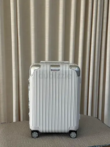 RIMOWA Hybrid cabin suitcase