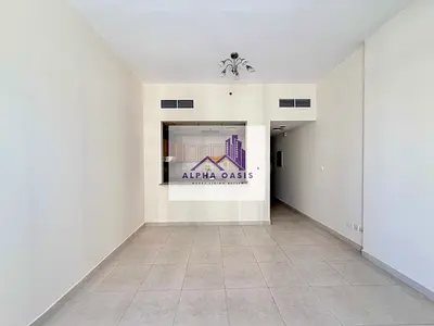 Unfurnished/ Ready to Move/ Semi closed Kitchen