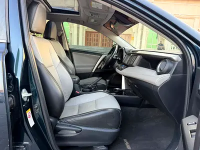 2017 Toyota RAV 4 — фото 7