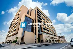 FULLY FURNISHED | STUDIO | BALCONY | MID FLOOR