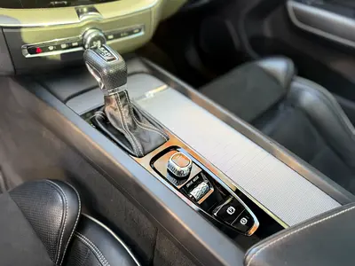 صورة 16 لـ 2018 Volvo XC60