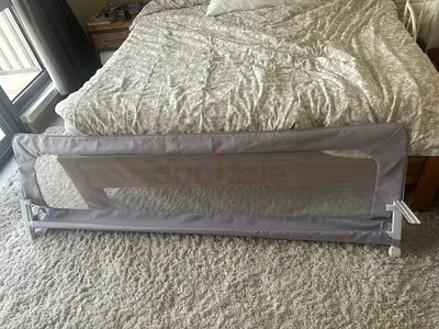 Bed rail for babies and toddlers