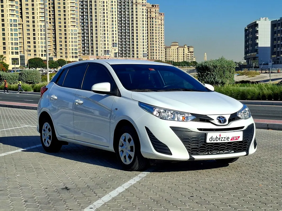 Toyota Yaris 2020 — photo 1 of 13
