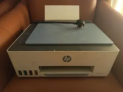 HP smart tank 585 plus computer/study table for FREE