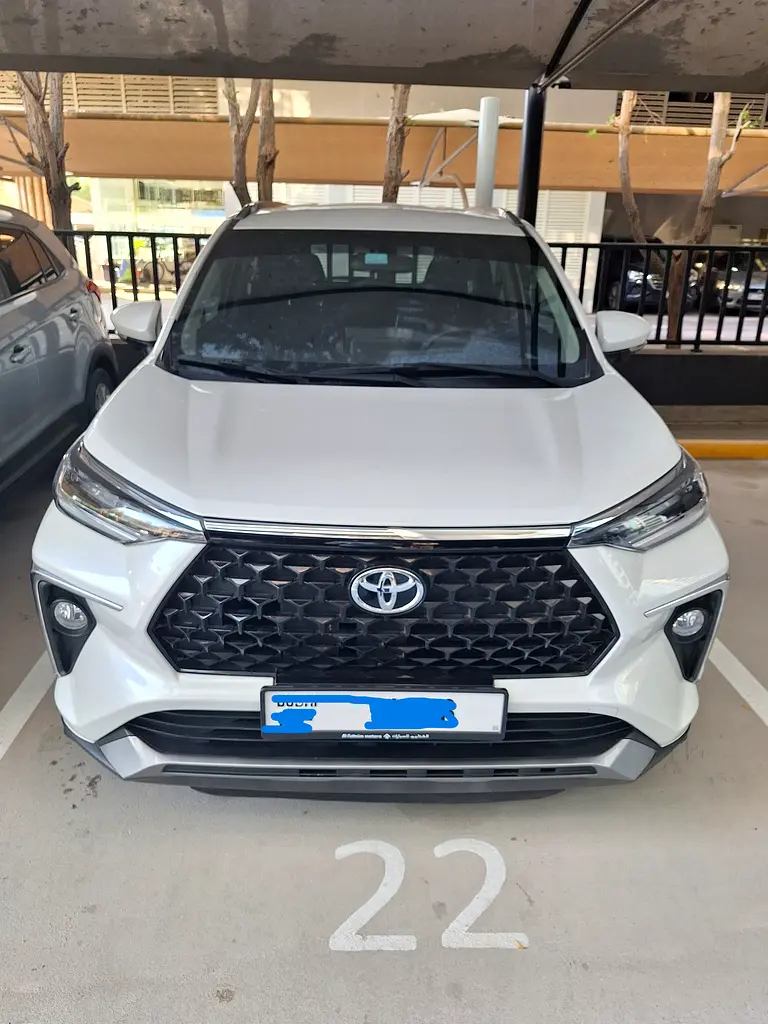 Toyota Veloz 2025 — photo 1 of 8