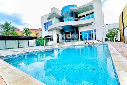 Independent | 5 Bedroom Villa | Limited Offers