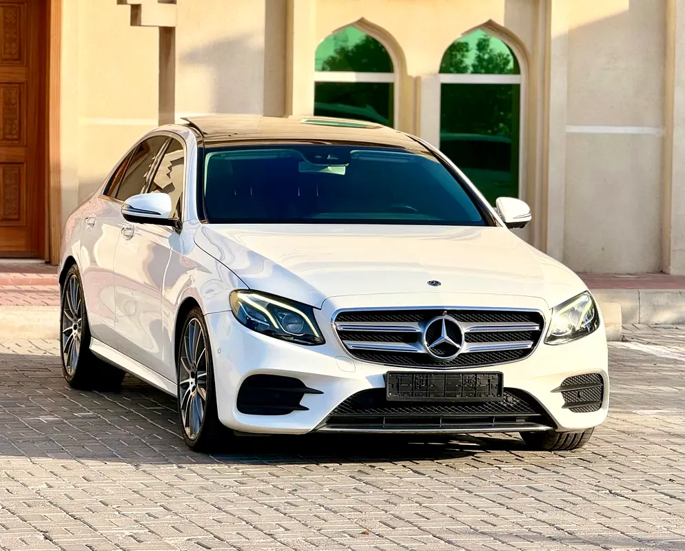 Mercedes-Benz E-Class 2019 — photo 1 of 17