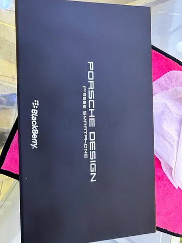 BlackBerry Porsche Design P9982 smartphone - box included