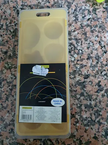 Ice cube tray with lid (3 peices)