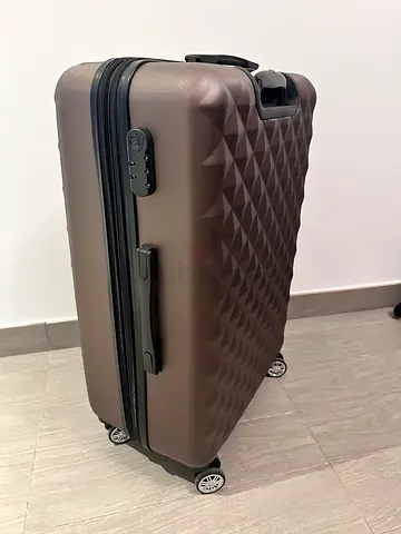 4x (!!!) Brown Hard Shell Roller Suitcase with Diamond Pattern