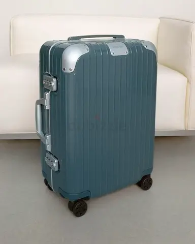 RIMOWA Hybrid cabin suitcase