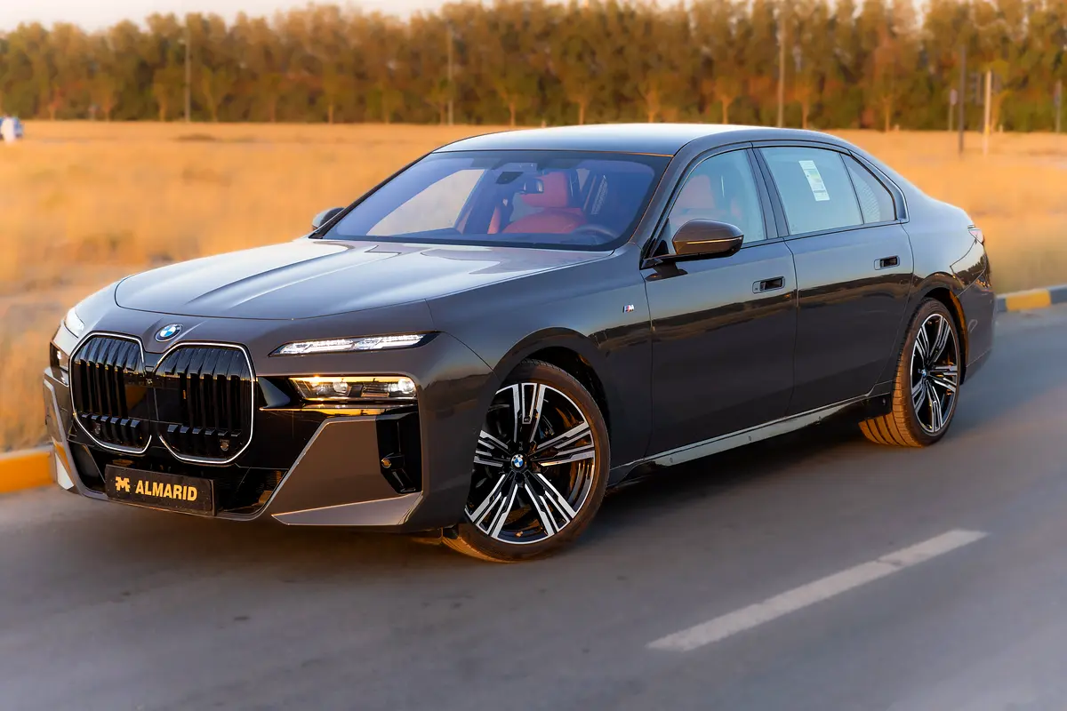 BMW 7-Series 2026 — photo 1 of 16