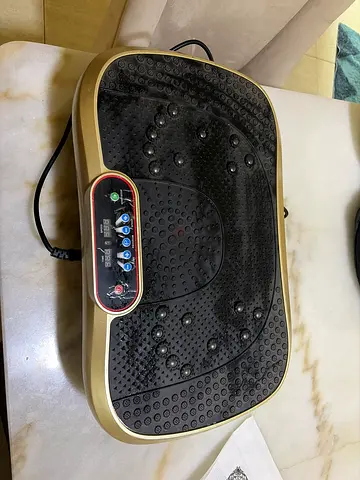 Used Full-Body Vibration Plate Machine - Compact Exercise Platform