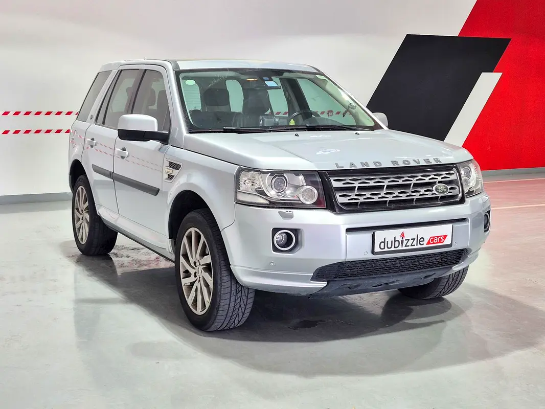Land Rover LR2 2014 — photo 1 of 17