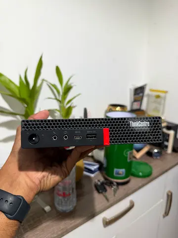 Lenovo ThinkCentre M720q Mini PC i5-9th ,8gb ram, 512gb nvme ssd