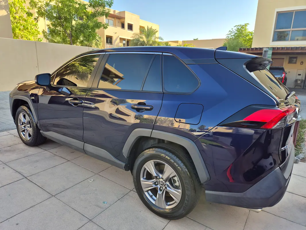 Toyota Rav 4 2024 — photo 1 of 9