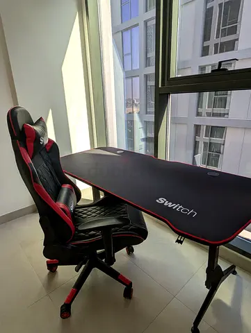 (Gaming disk and gaming chair) Gaming desk with large and matching racing gaming chair - set