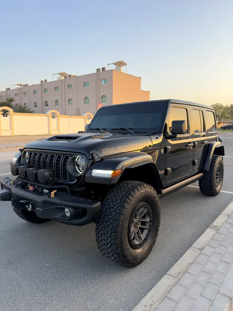 Jeep Wrangler Unlimited 2025 — photo 1 of 6