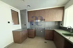 SINGLE ROW CORNER UNIT | OPPOSITE CENTRAL HUB | CLOSE TO LAGOON