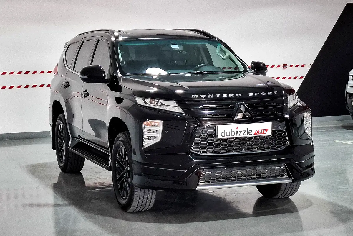 Mitsubishi Montero Sport 2023 — photo 1 of 15