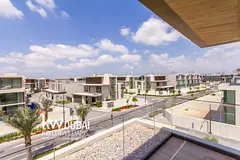 Stand alone | move in reday | Prime location