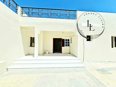 LAHWISH 5 BHK VILLA JUST 85K TWO KITCHENS INSIDE A.C READY TO MOVE