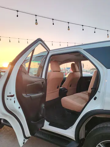2017 Toyota FORTUNER 照片 9