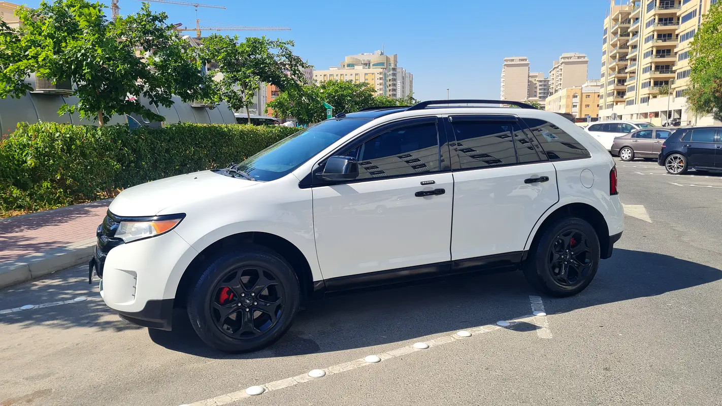 Ford Edge 2014 — photo 1 of 20