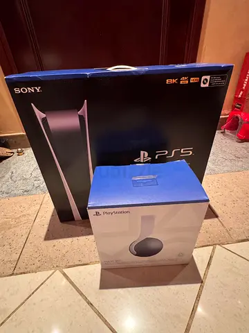 PlayStation 5 Digital Console + PULSE 3D Wireless Headset - UAE Version New sealed Jailbreakable