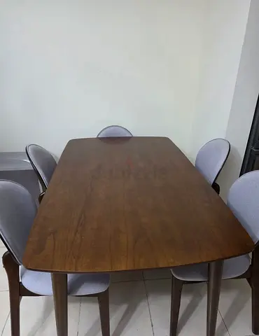 Walnut Dining set Table - 1+5 Like new