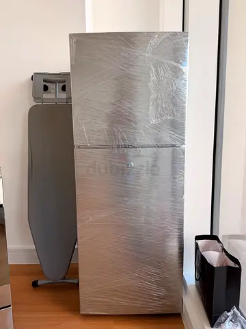 FRIDGE  260L