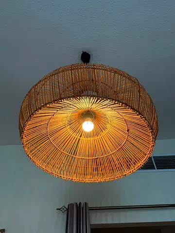 Woven rattan pendant light / hanging lamp