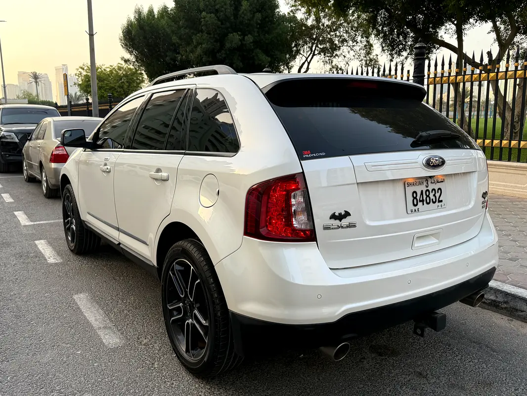 Ford Edge 2014 — photo 1 of 12