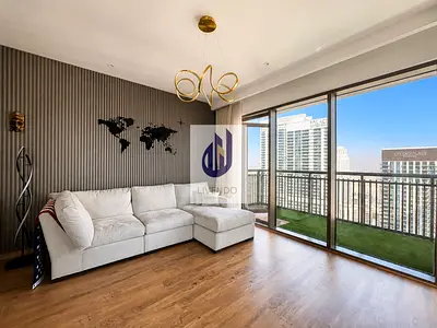 Upgraded with more storage | Sea view | High floor