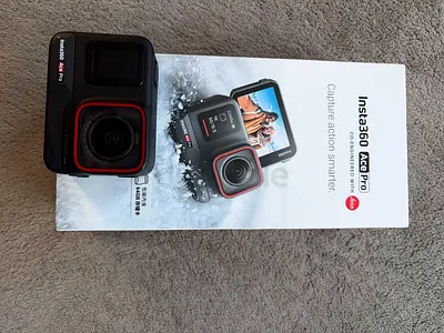 Insta360 Ace Pro action camera - excellent condition. with original cable, original mount,