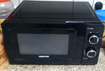 Geepas Countertop Microwave Oven / Mini Oven - 5 Power Levels, Black