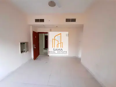 Luxury Apt 1bhk available good location central gas Near bus stand Muwaileh
