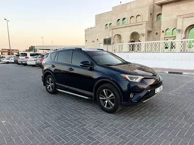 2017 Toyota RAV 4 — фото 3