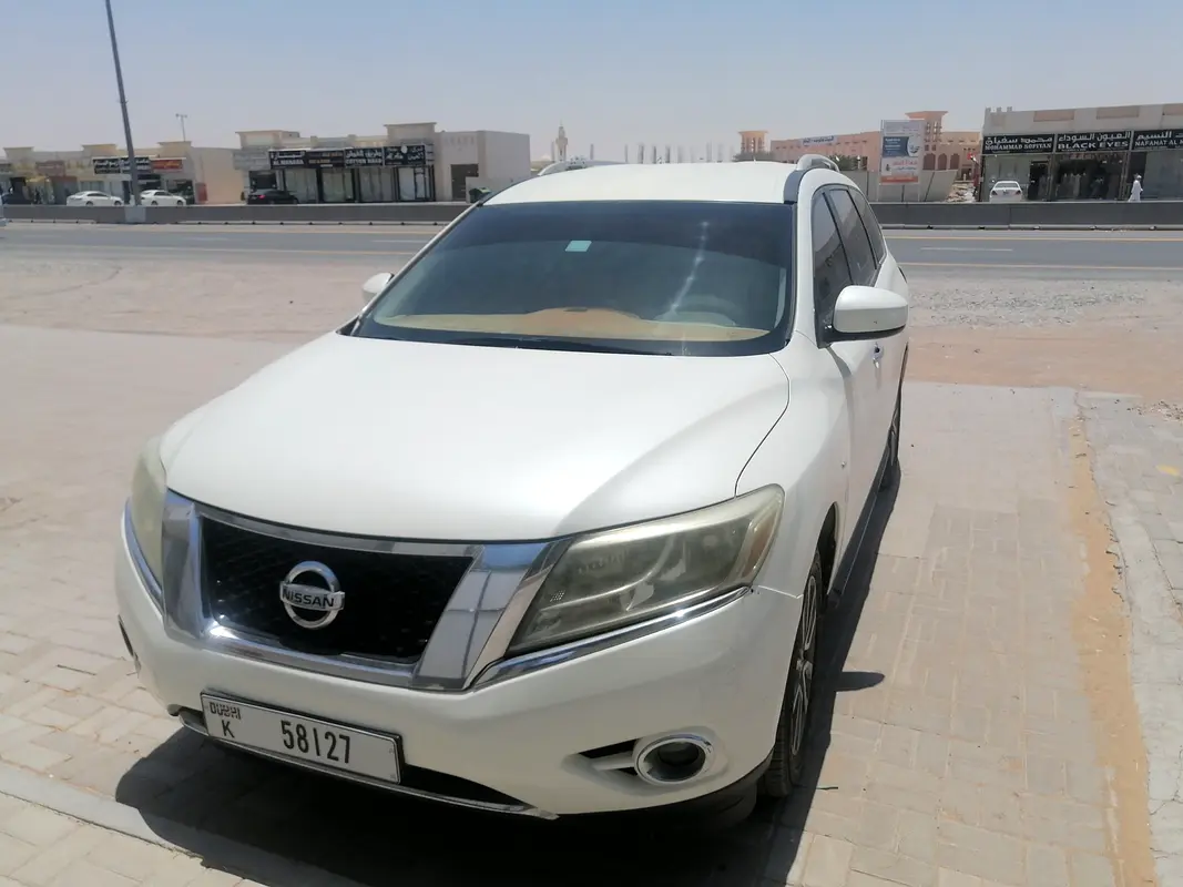 Nissan Pathfinder 2014 — photo 1 of 8