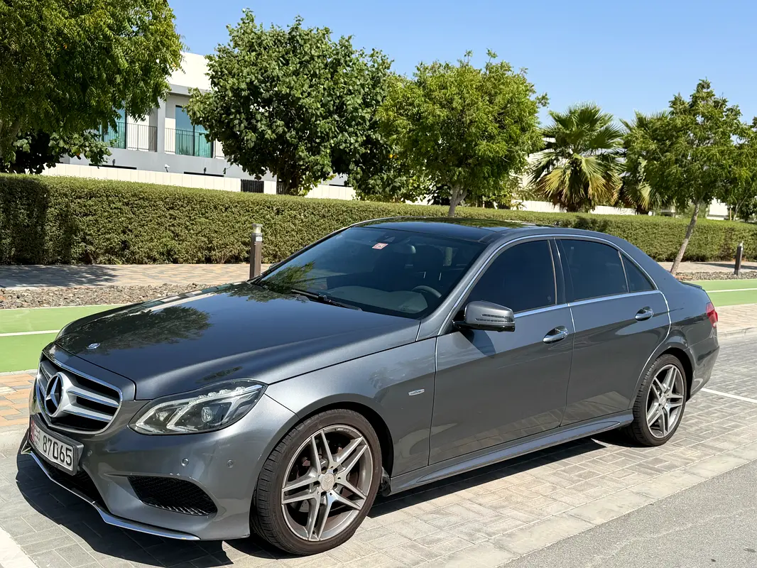 Mercedes-Benz E-Class 2016 — photo 1 of 9