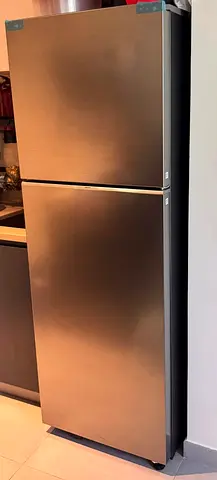 Stainless Top-Freezer Refrigerator - Samsung like new still in stickers