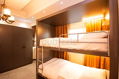 Executive Bed Space Man Available Near burjuman metro exit 4
