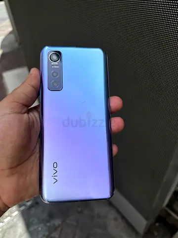 Vivo Y73s 5G smartphone - purple gradient, good condition