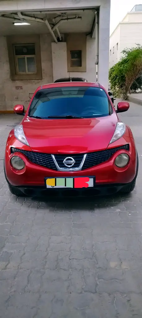Nissan Juke 2013 — photo 1 of 6