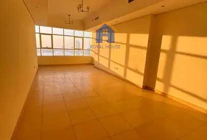 للبيع غرفتين نوم اطلاله بحريه بالكامل مع موقف سياره بالممزر