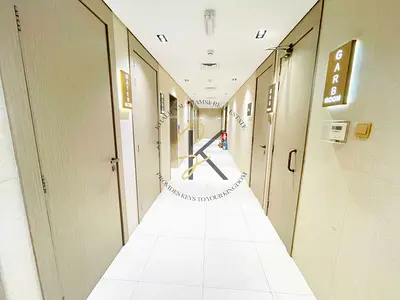 Luxury like new 1bedroom with 2 washroom with wardrobe open view apartments luxury finishing