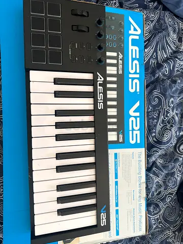 Alesis V25 25-Key USB MIDI