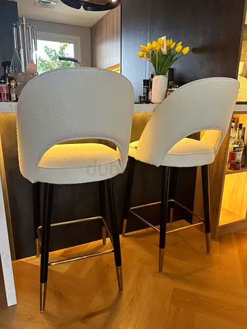 Two bar stools for 250