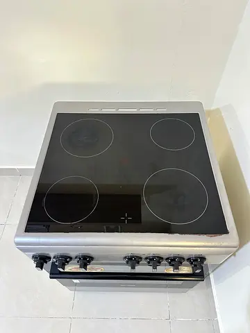 Wolf Power Ceramic Cooking Range - Freestanding Oven with Ceramic Hob